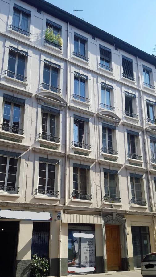 Le Duguesclin-4 Pers Saxe Gambetta Lägenhet Lyon Exteriör bild
